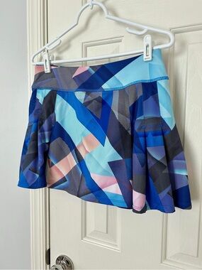Classy Geo Pleated Activewear Skort with Inner Shorts, Pocket, Anti-slip Strip